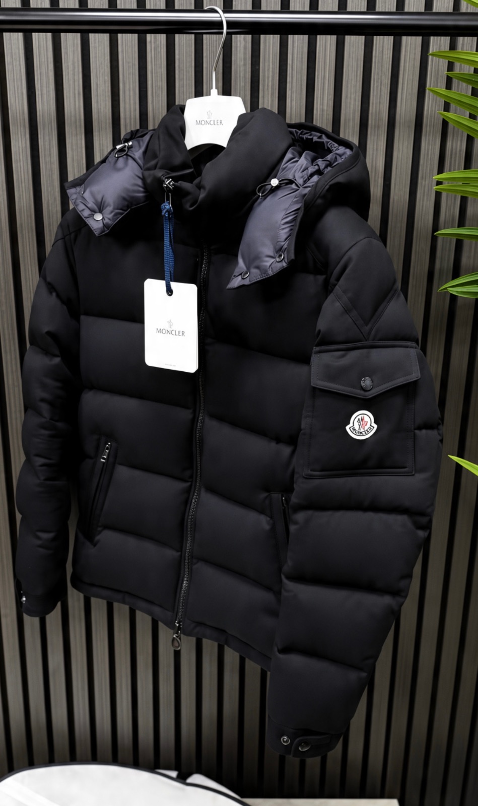 Moncler puffer jacket (3 of 5)
