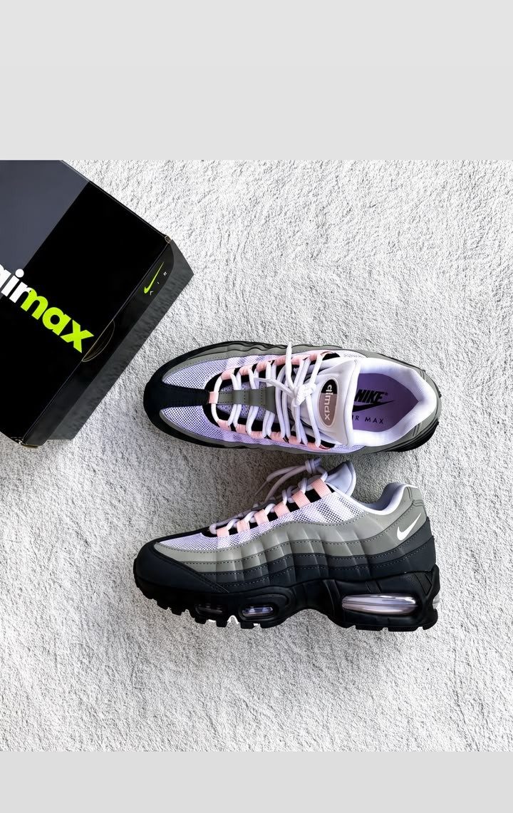 Air max 95s (3 of 7)