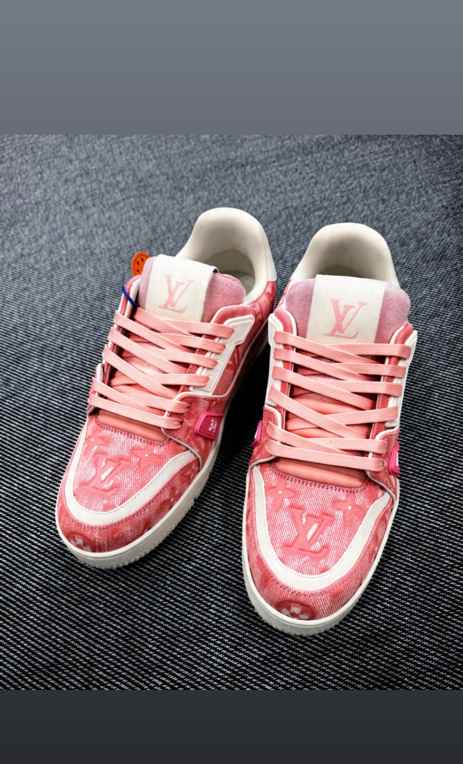 Lv sneaker