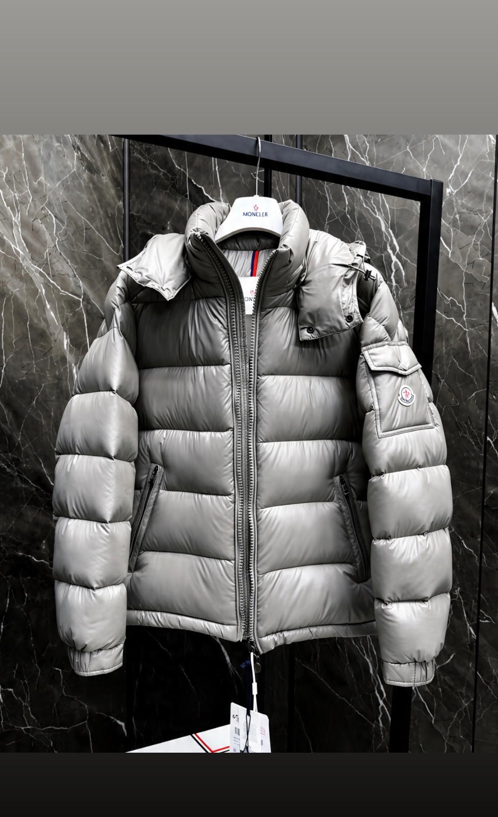 Moncler puffer jacket (2 of 5)