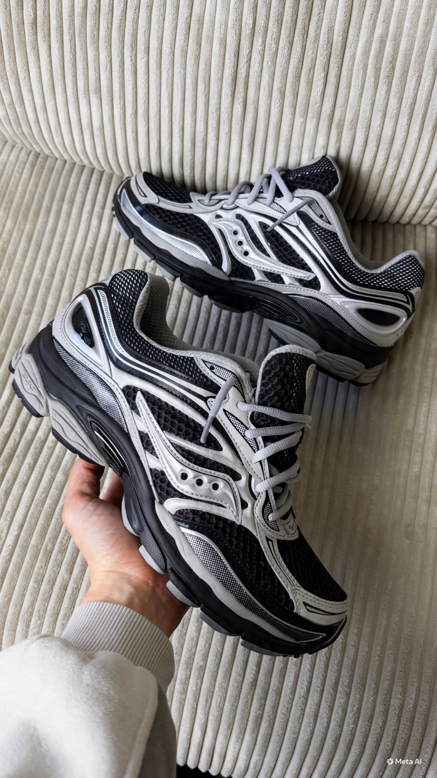 Saucony Trainers (2 of 8)